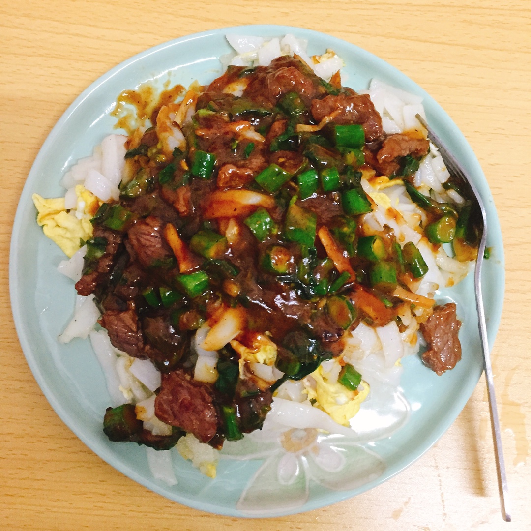 潮汕湿炒牛河