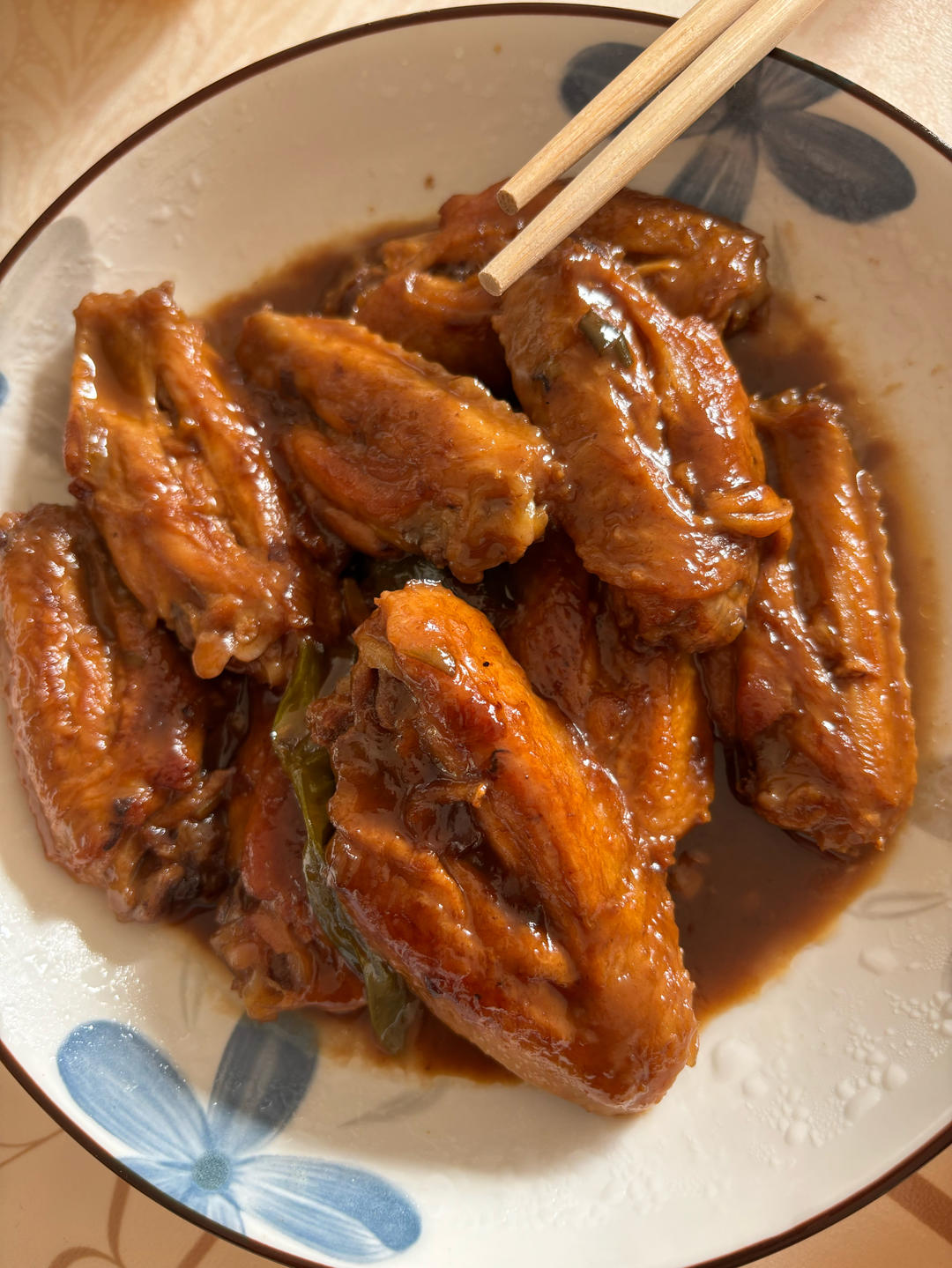 妈妈家的味道，吃了停不下来的红烧鸡翅