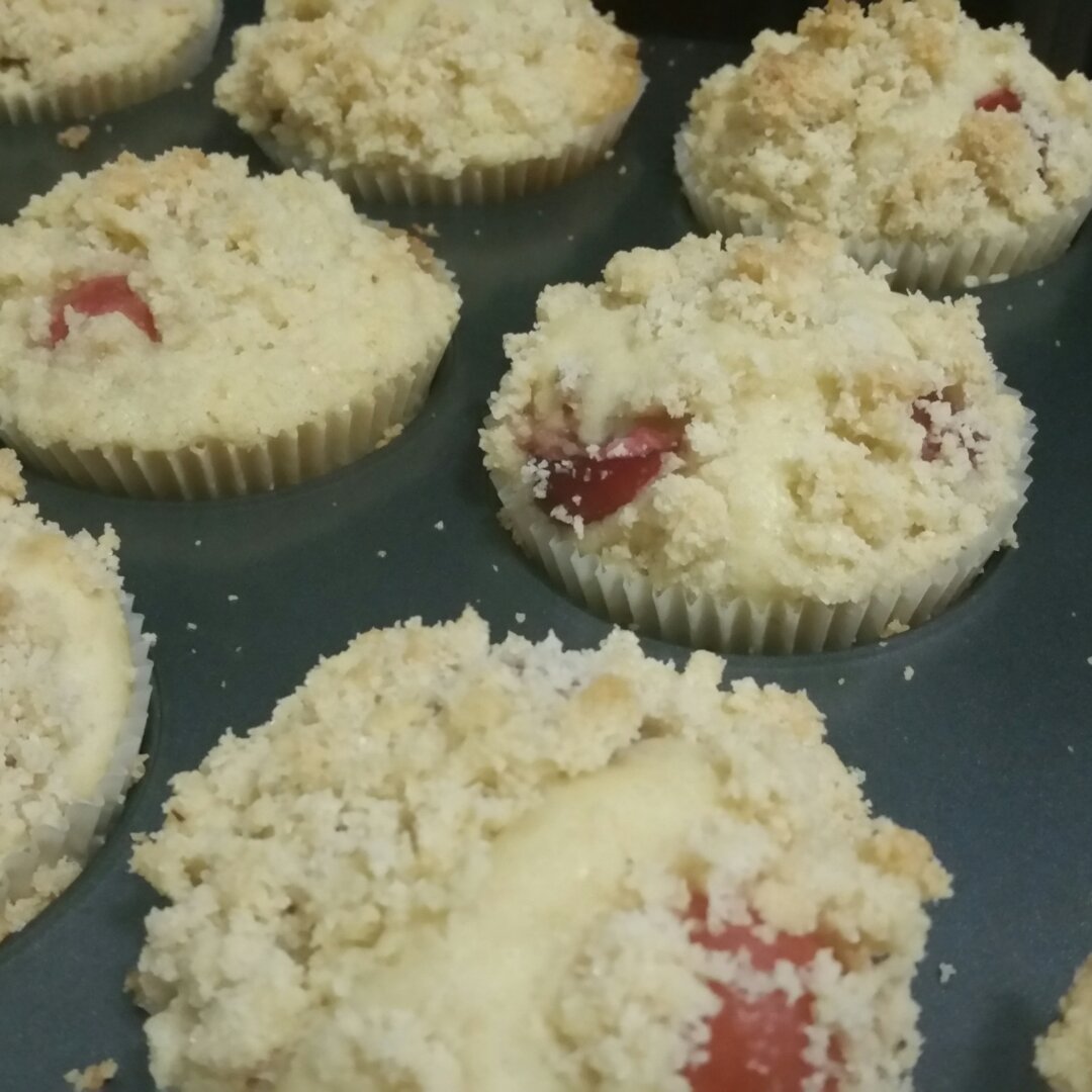 樱桃杏仁酥纸杯蛋糕 Cherry Cupcakes