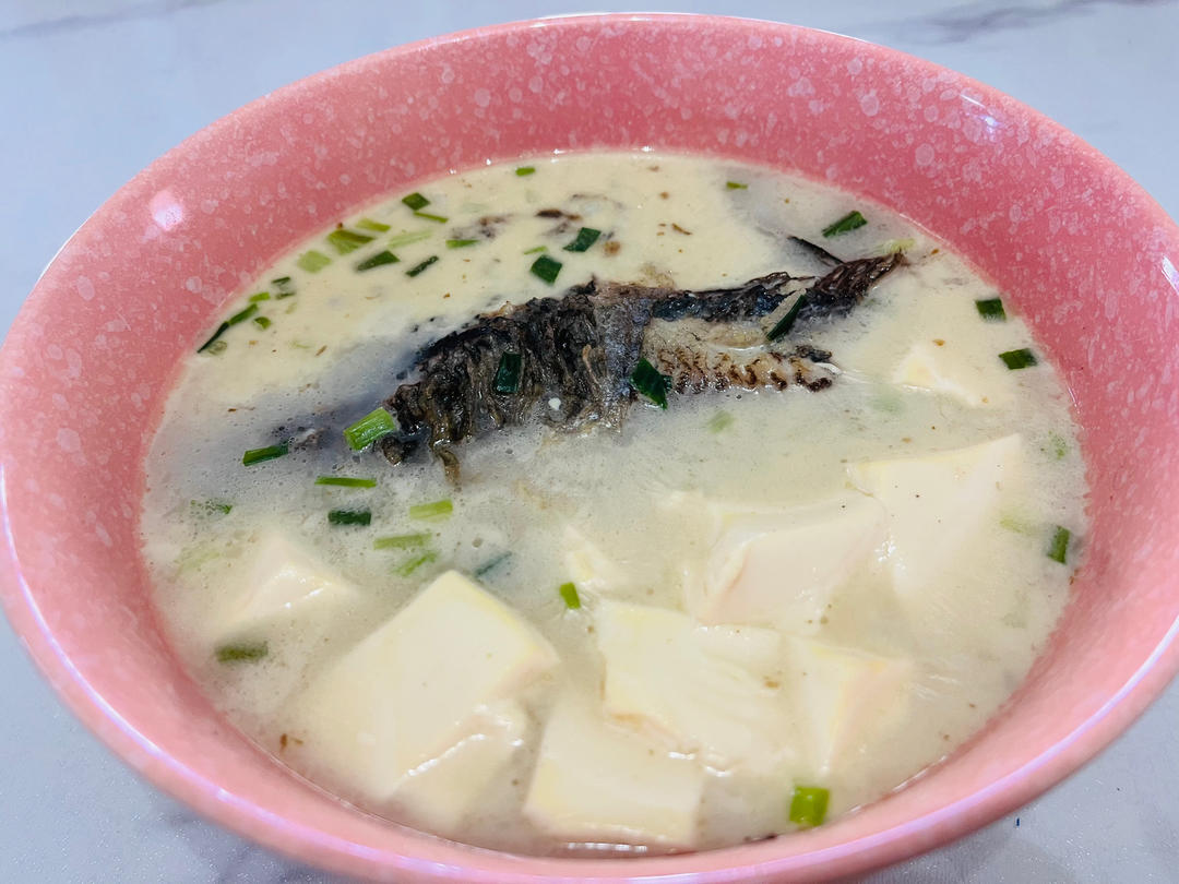奶白鲫鱼豆腐汤|一条鱼最后的温柔