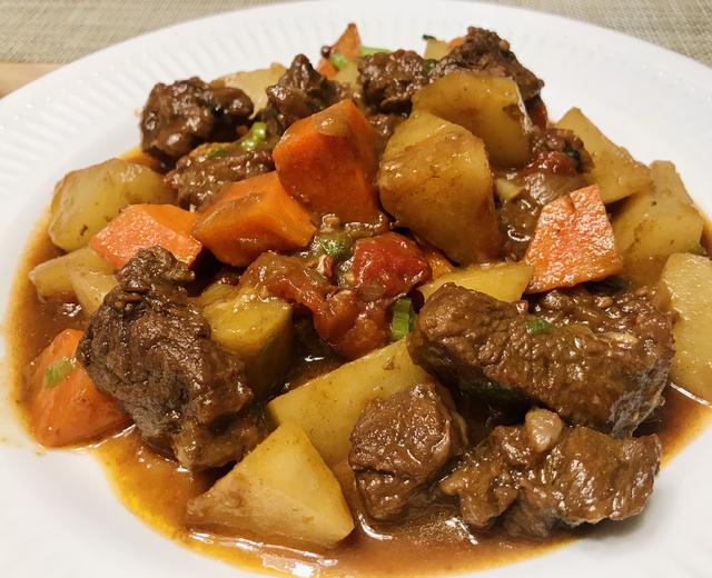 红烧牛肉炖土豆胡萝卜 秋季暖胃 鲜香美味