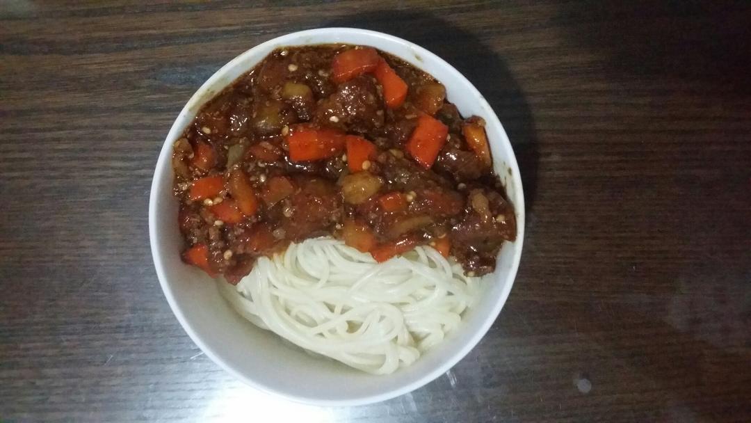 西红柿茄子肉丁打卤面