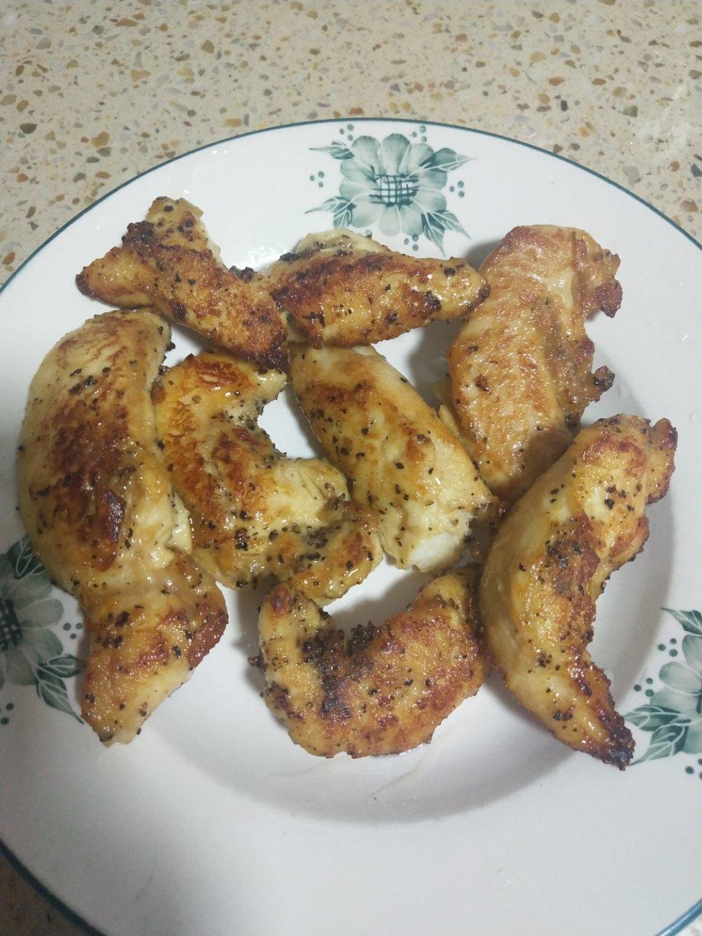 低脂超滑嫩的香煎鸡胸肉
