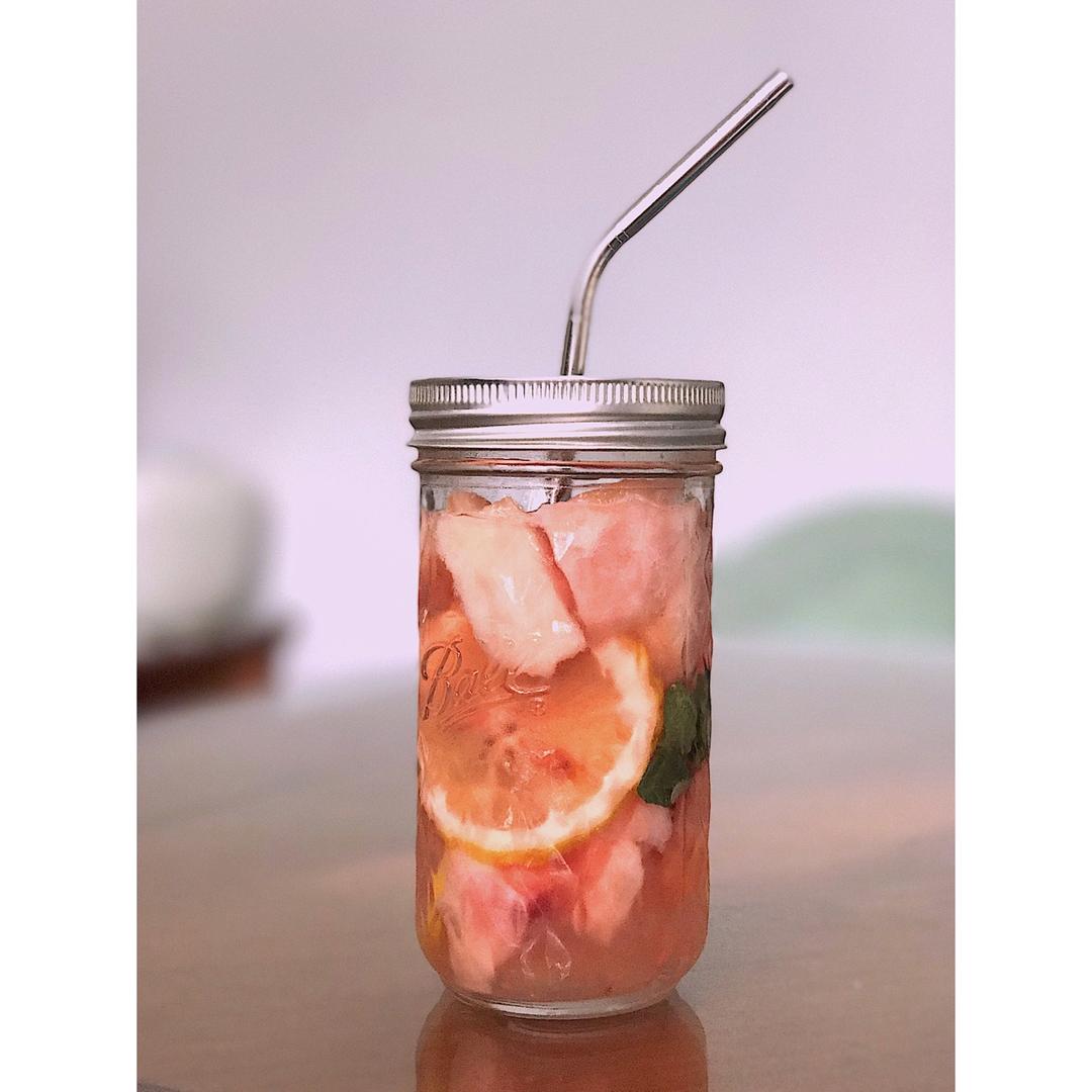 夏日清凉桃子汽水