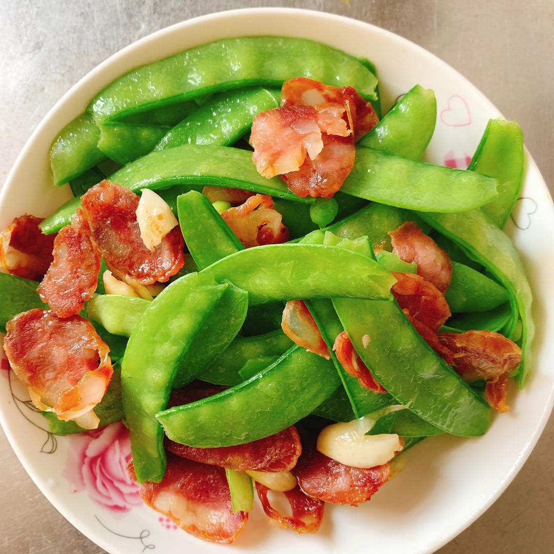 无比简单的荷兰豆炒腊肠，营养又好吃～！