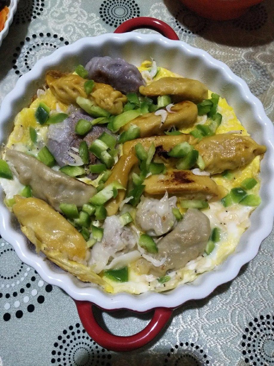 轻轻松松蛋抱饺子