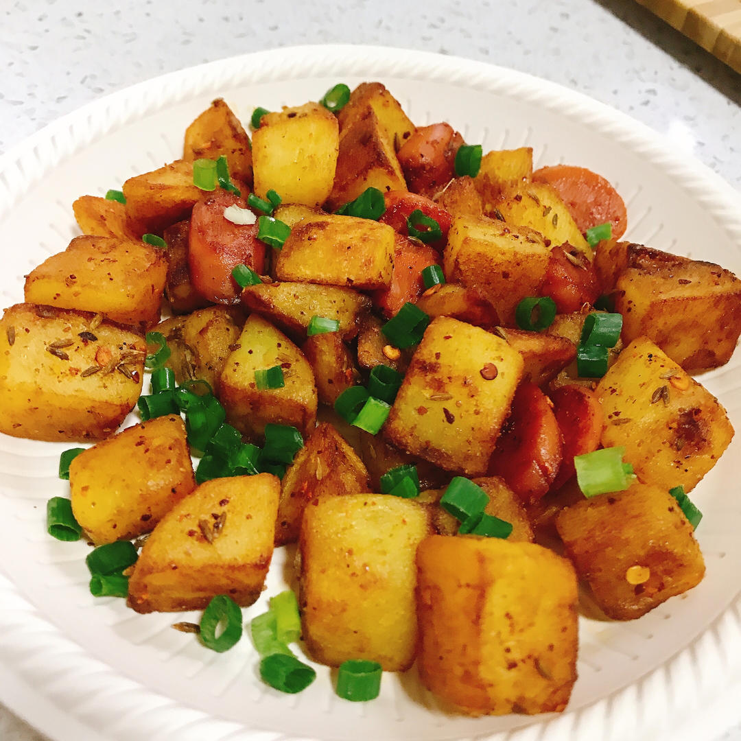香辣过瘾的孜然土豆火腿，比路边摊还好吃