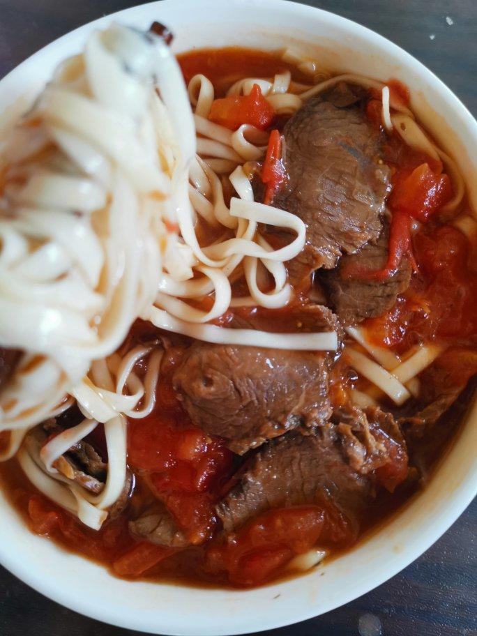 番茄牛肉面
