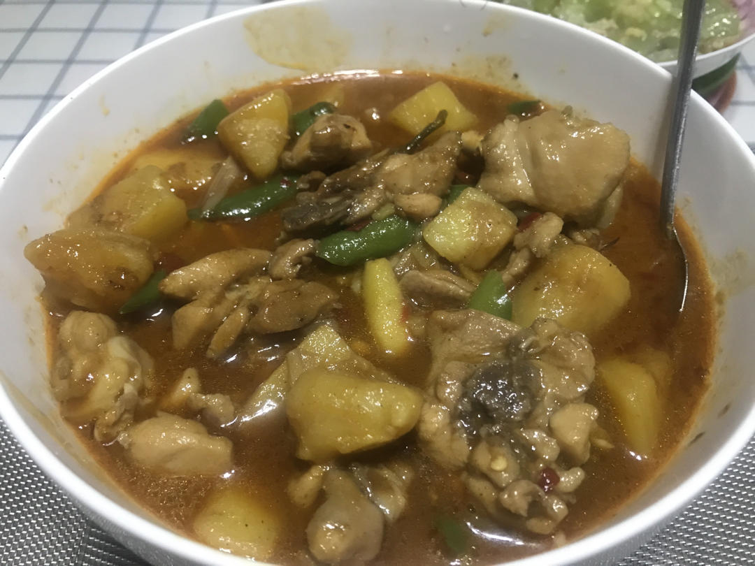 王元白勺女少做的老饭骨新疆大盘鸡