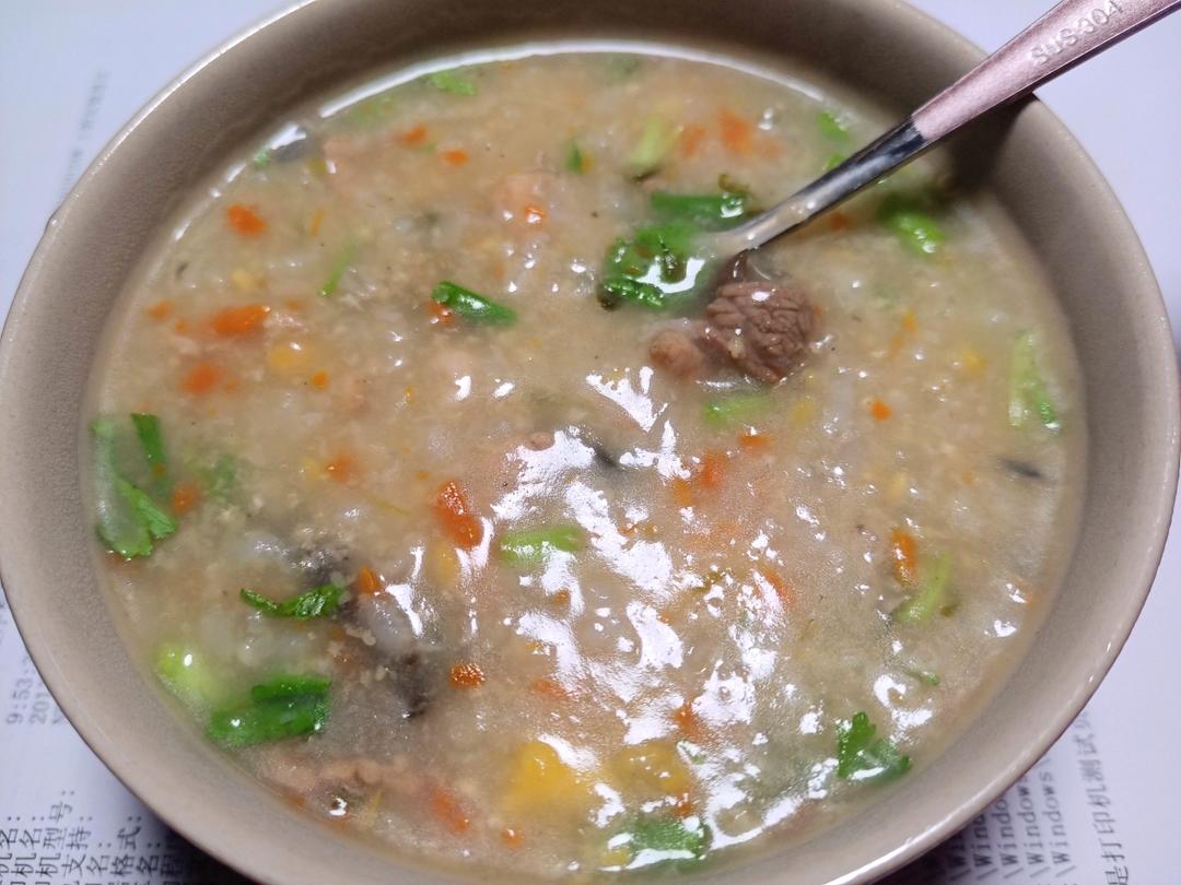 早餐:小美香菇瘦肉粥