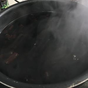 香菇 乌梅干菜烧肉的做法 步骤7