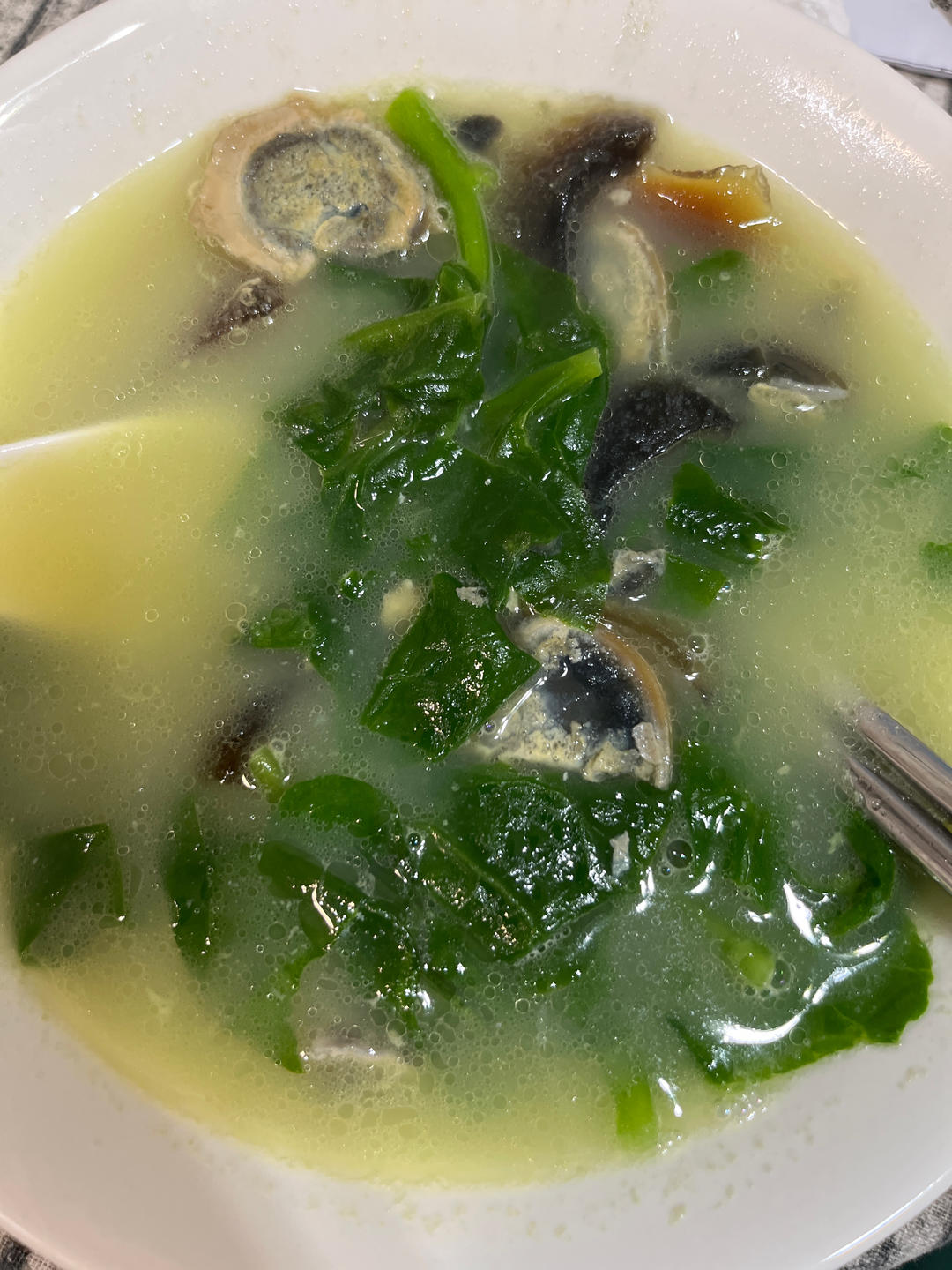 独特风味汉菜皮蛋汤
