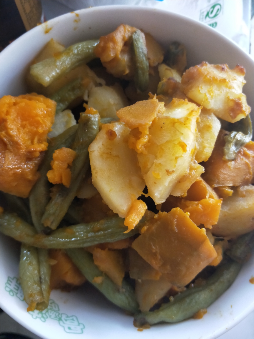 南瓜芸豆炖土豆的做法