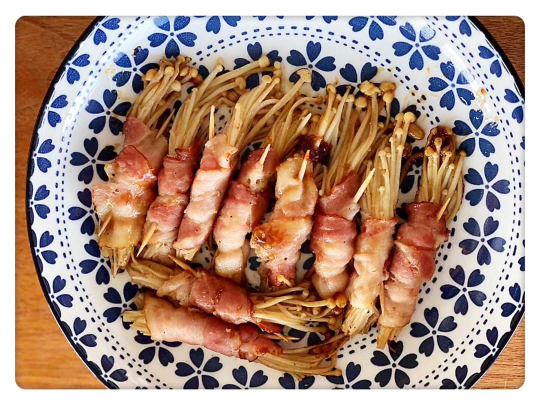 快手十分钟【金针菇培根卷】
