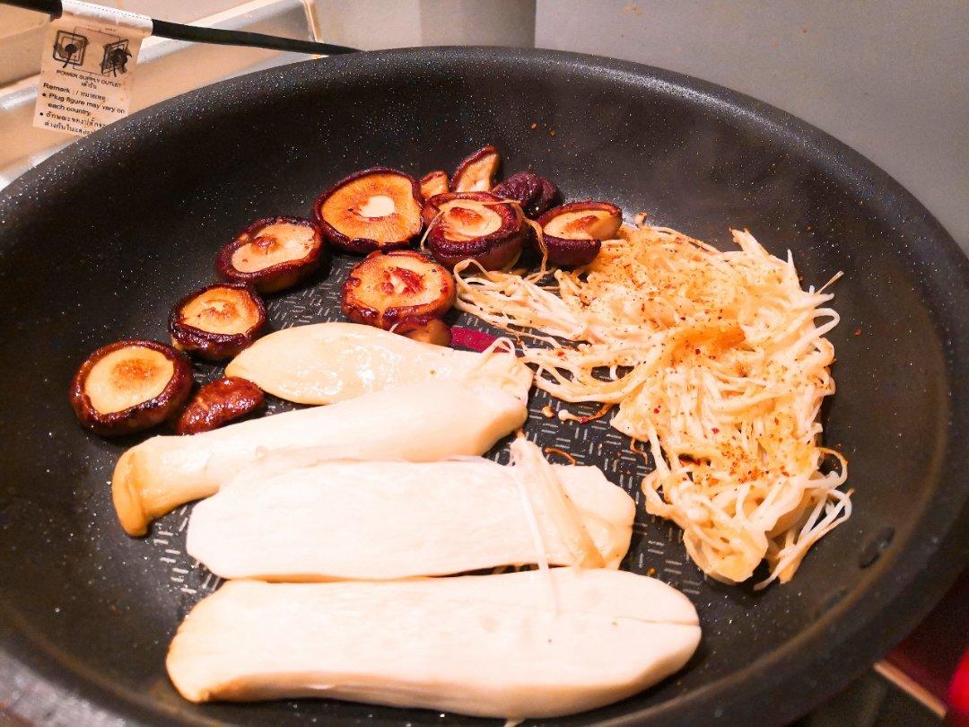 平底锅烤香菇