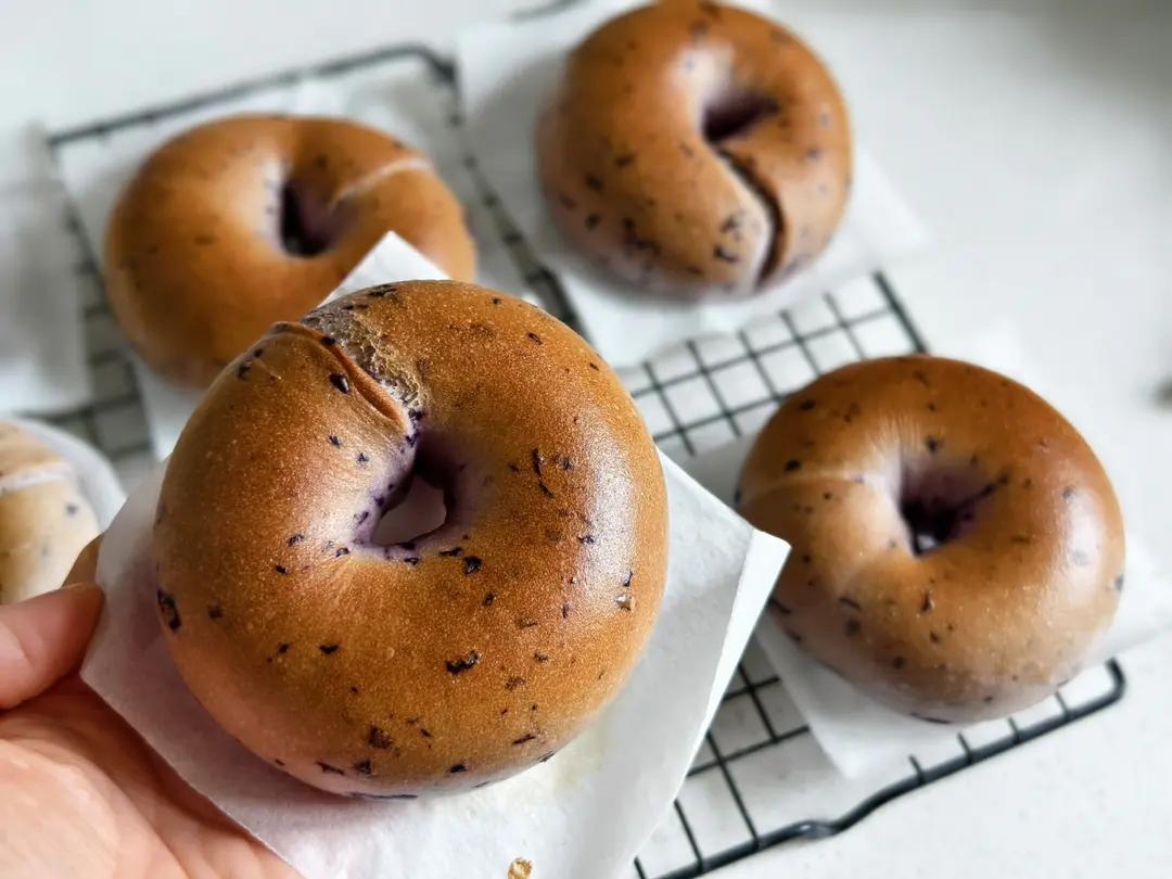 蓝莓贝果🫐