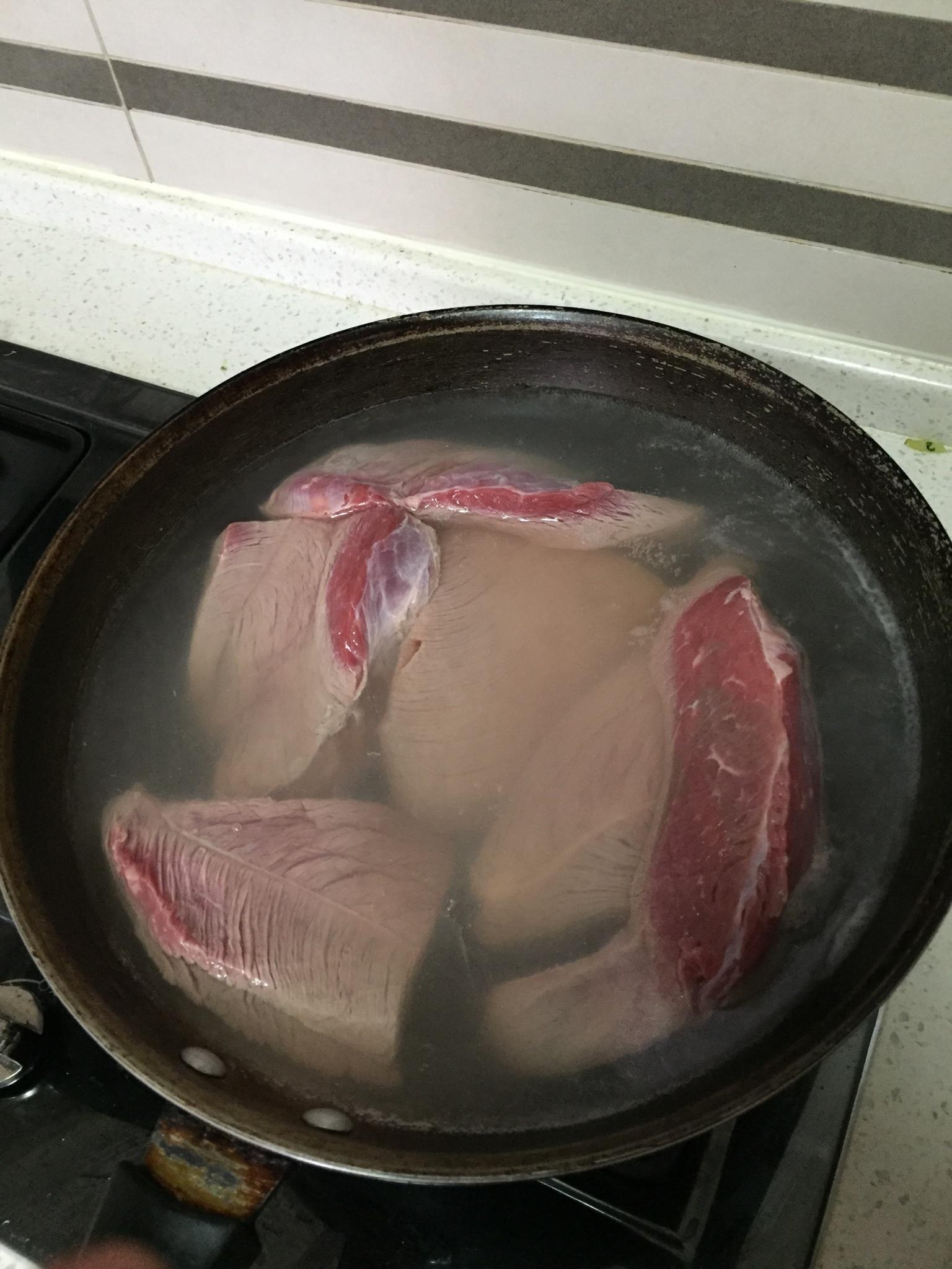 川味麻辣牛肉干的做法 步骤2