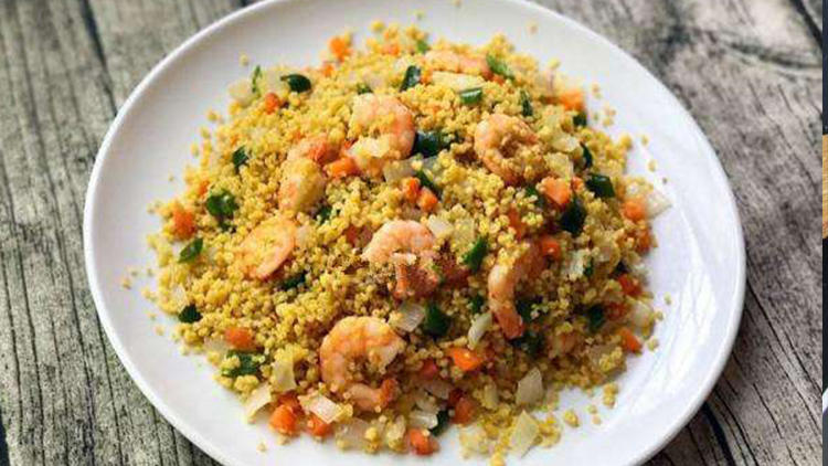 秋日鲜虾黄金小米饭，用一捧黄小米拯救你的秋天！的做法