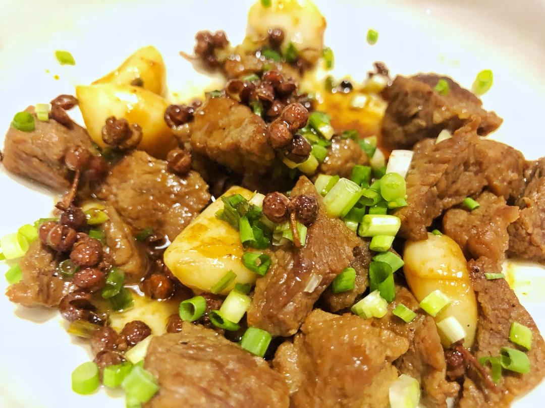 黑蒜子牛肉粒