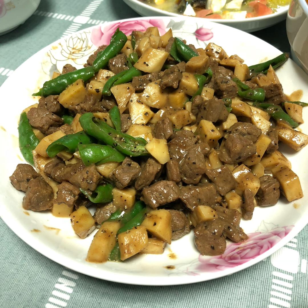 黑椒杏鲍菇牛肉粒