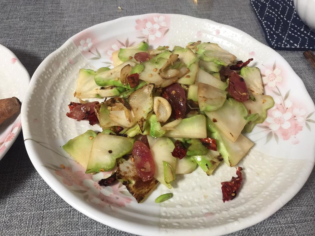 云心深处做的腊肉炒榨菜头