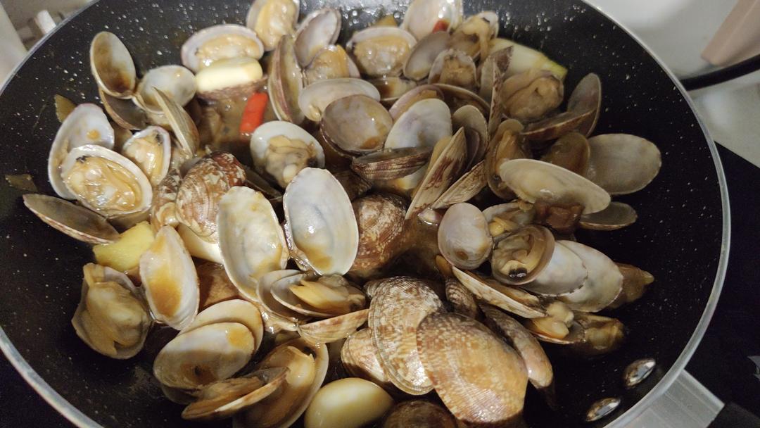 葱炒花蛤