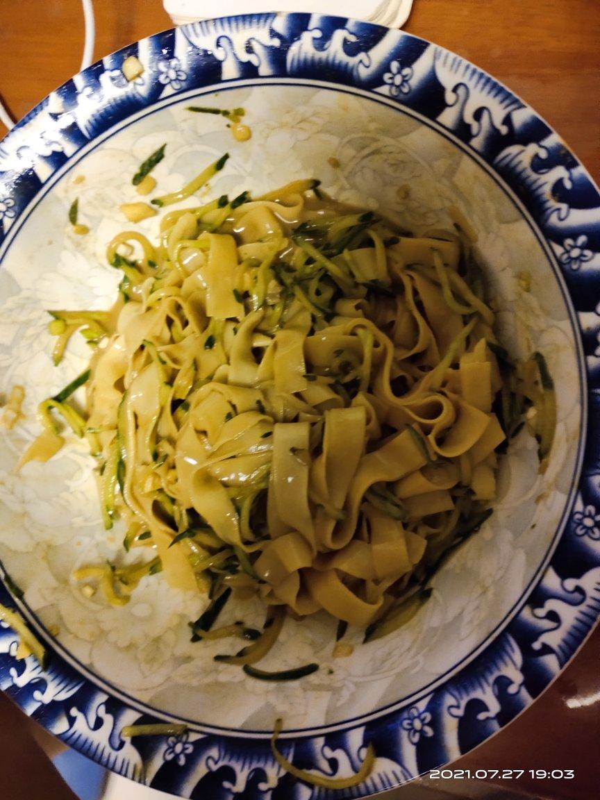 姥姥的爽口凉面！（干拌挂面）