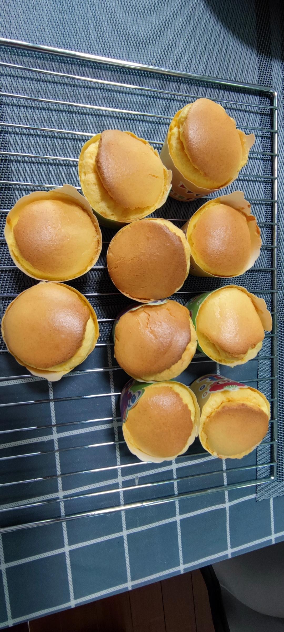 纸杯蛋糕 8寸戚风蛋糕的量