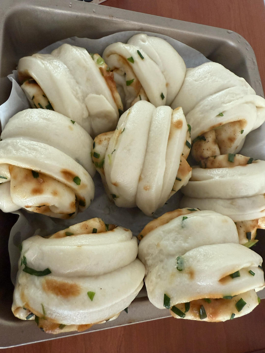 最好吃的火腿葱香花卷—附让葱不变黄的小窍门