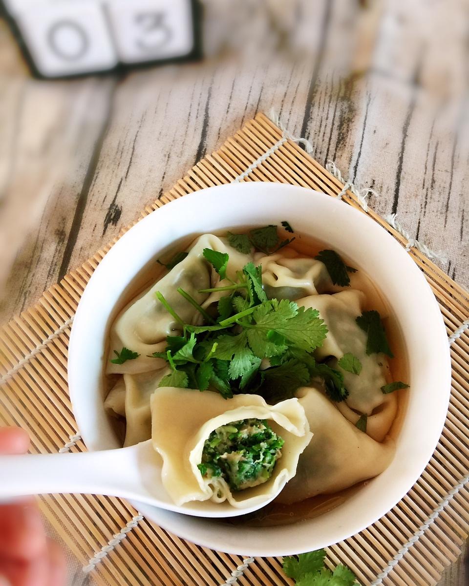 幸福就是毛毛雨做的荠菜猪肉馄饨