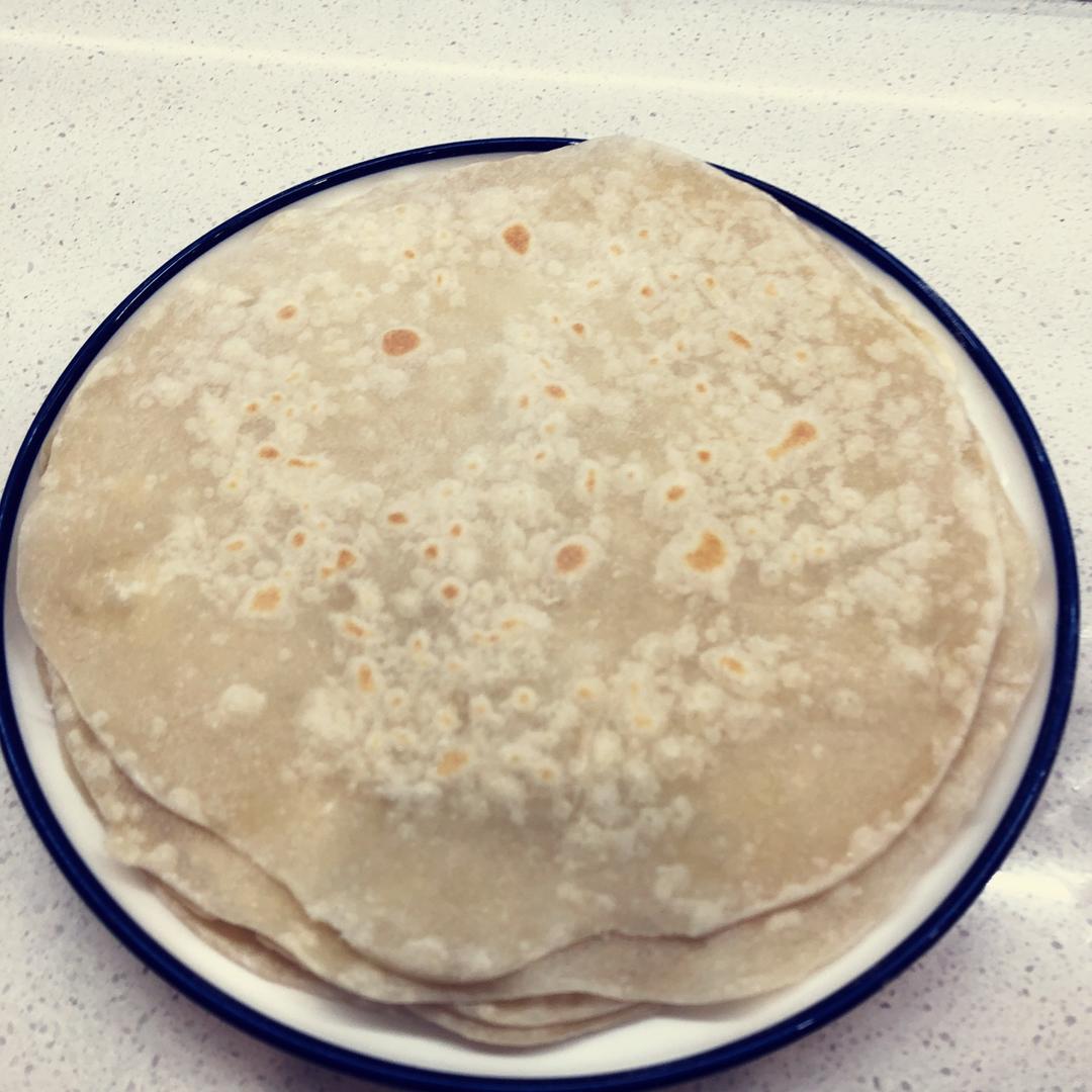 烙春饼(用视频告诉你，这饼有多软)