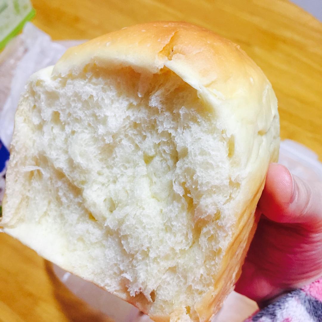 鲜奶吐司（老面法）