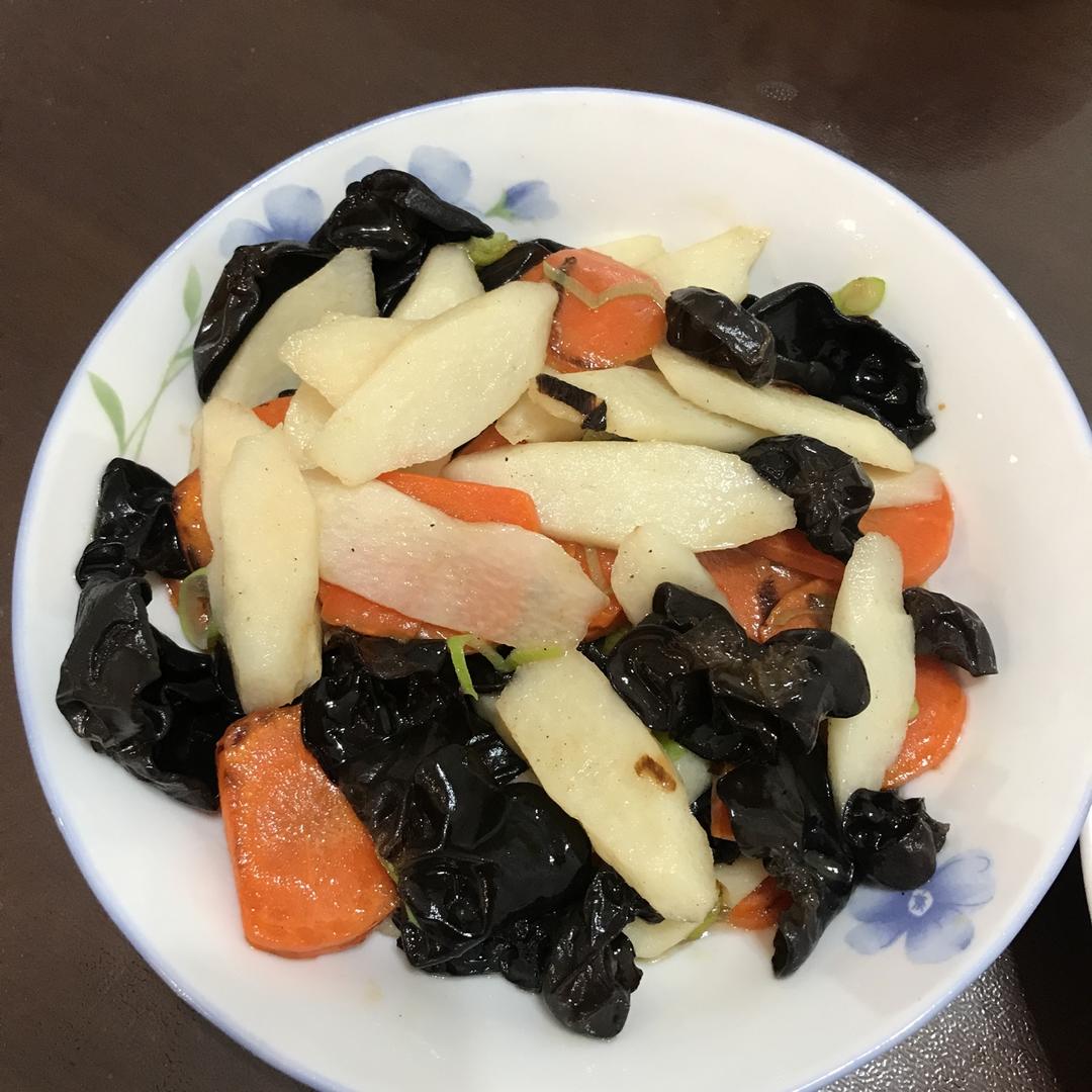 美丽时光beauty做的清炒山药木耳