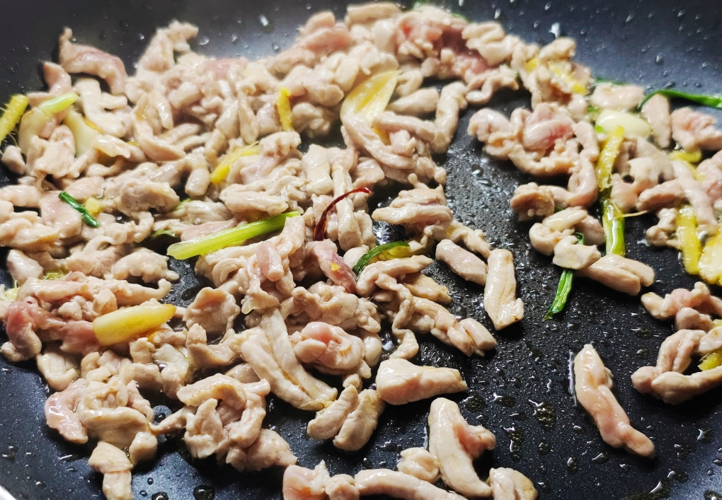 下饭神器——香辣肉丝的做法 步骤4