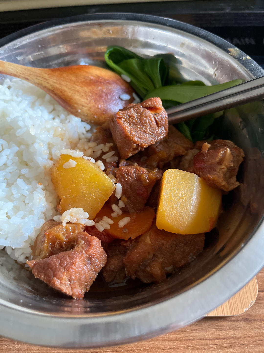 番茄土豆炖牛腩