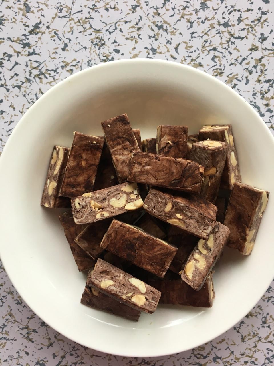 缤纷牛轧糖