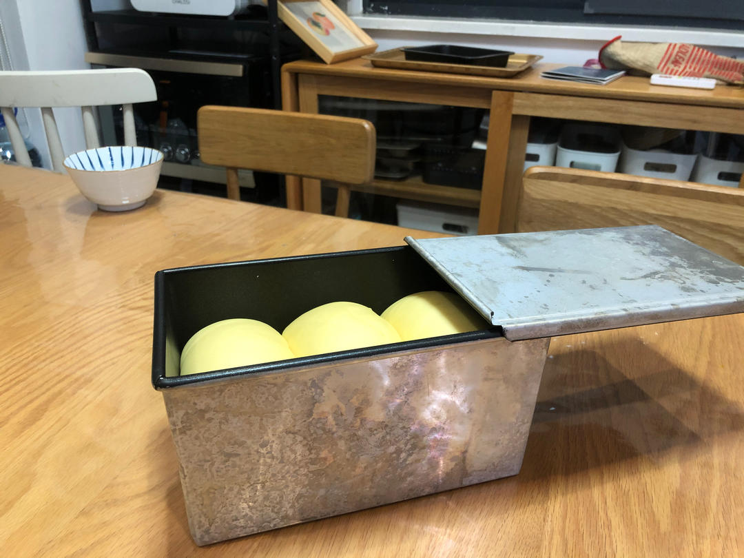 吐司，奶香手撕面包，超级香浓