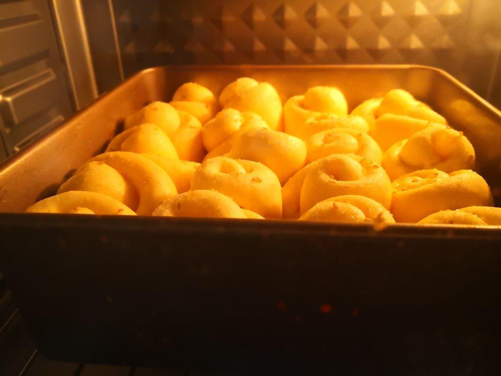 蜂蜜脆底小面包