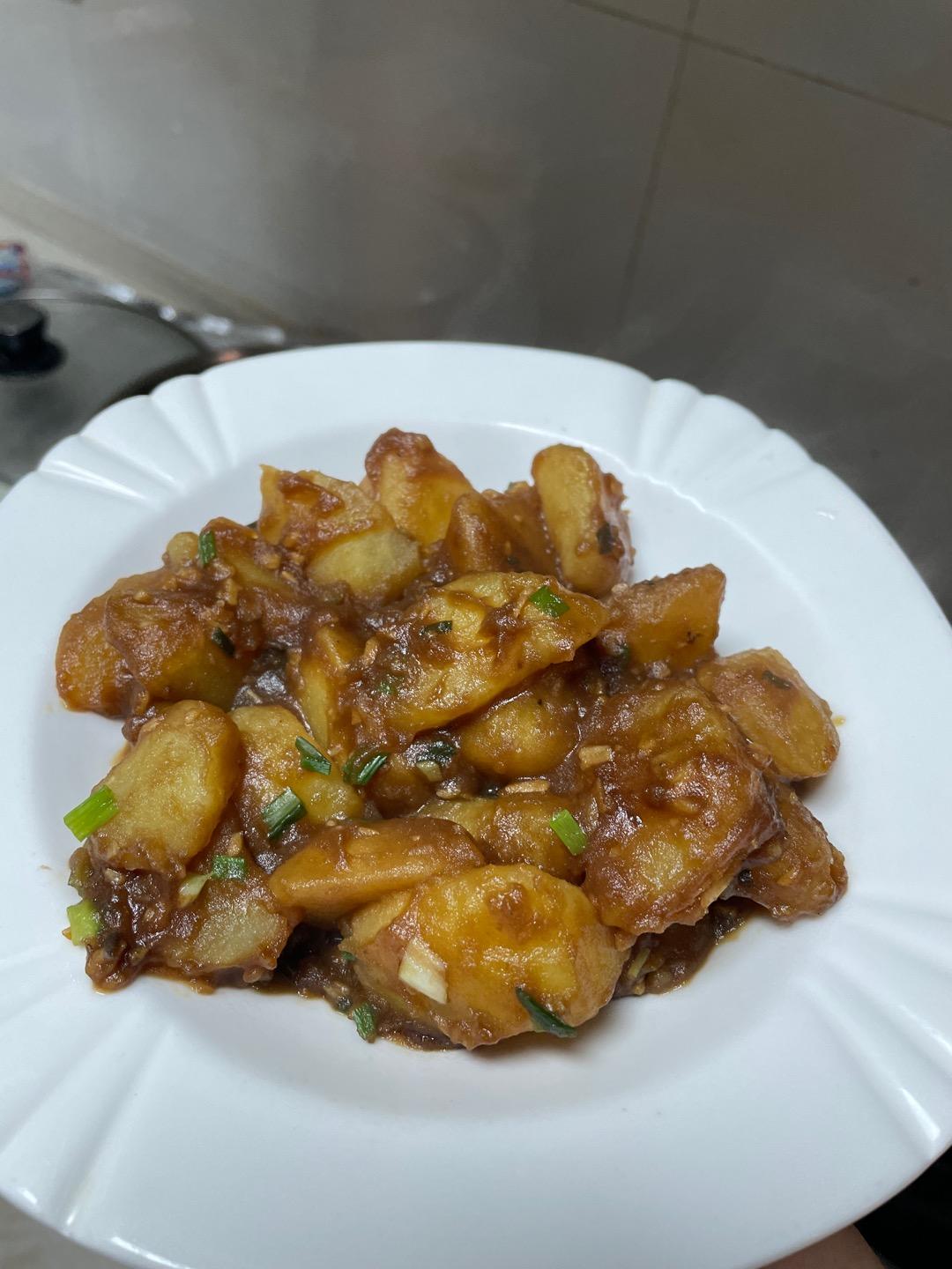 🔥巨下饭，软糯入味！比肉还好吃的红烧土豆