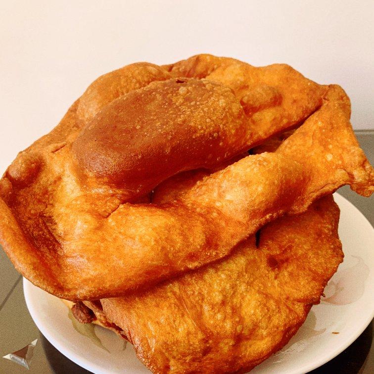 早上只用10分钟就做好的懒人版炸油饼（附送糖油饼和面方法）