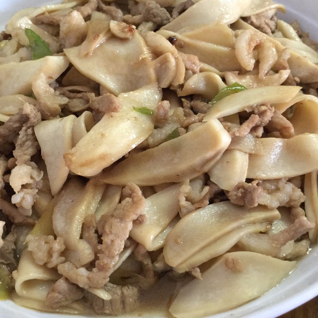 不懂opyb做的鸡腿菇炒肉片