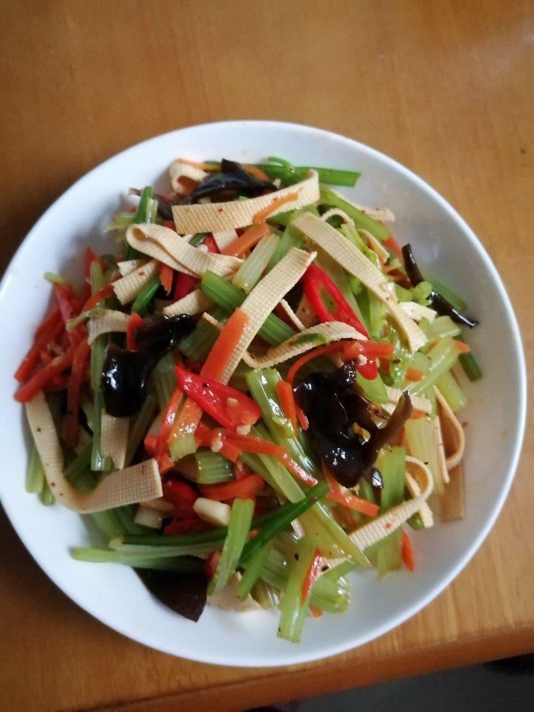 凉拌豆腐皮