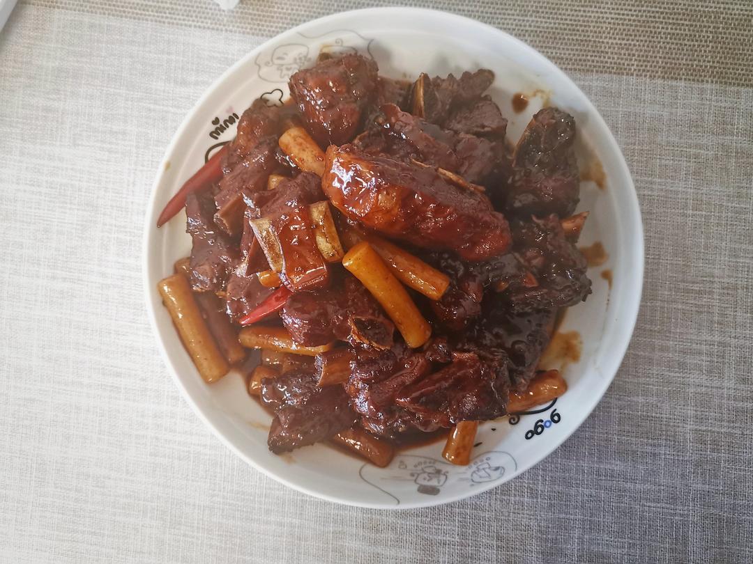 堂妈小厨——排骨烧年糕