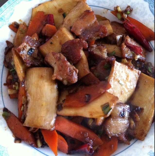 五花肉爆炒杏鲍菇