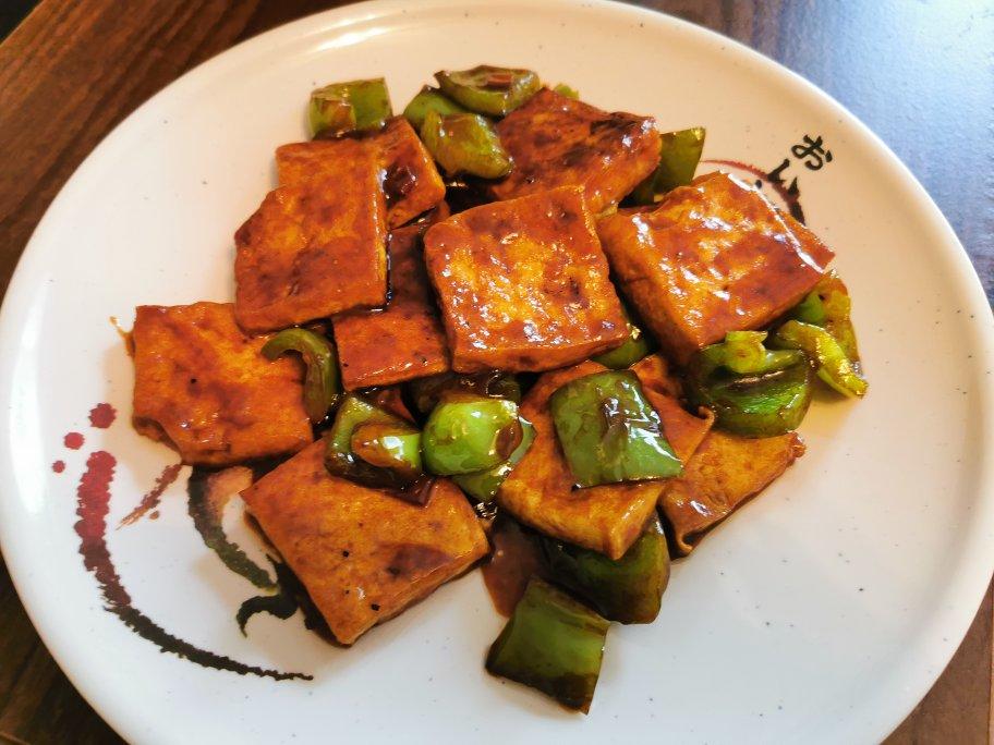 青椒炒豆腐