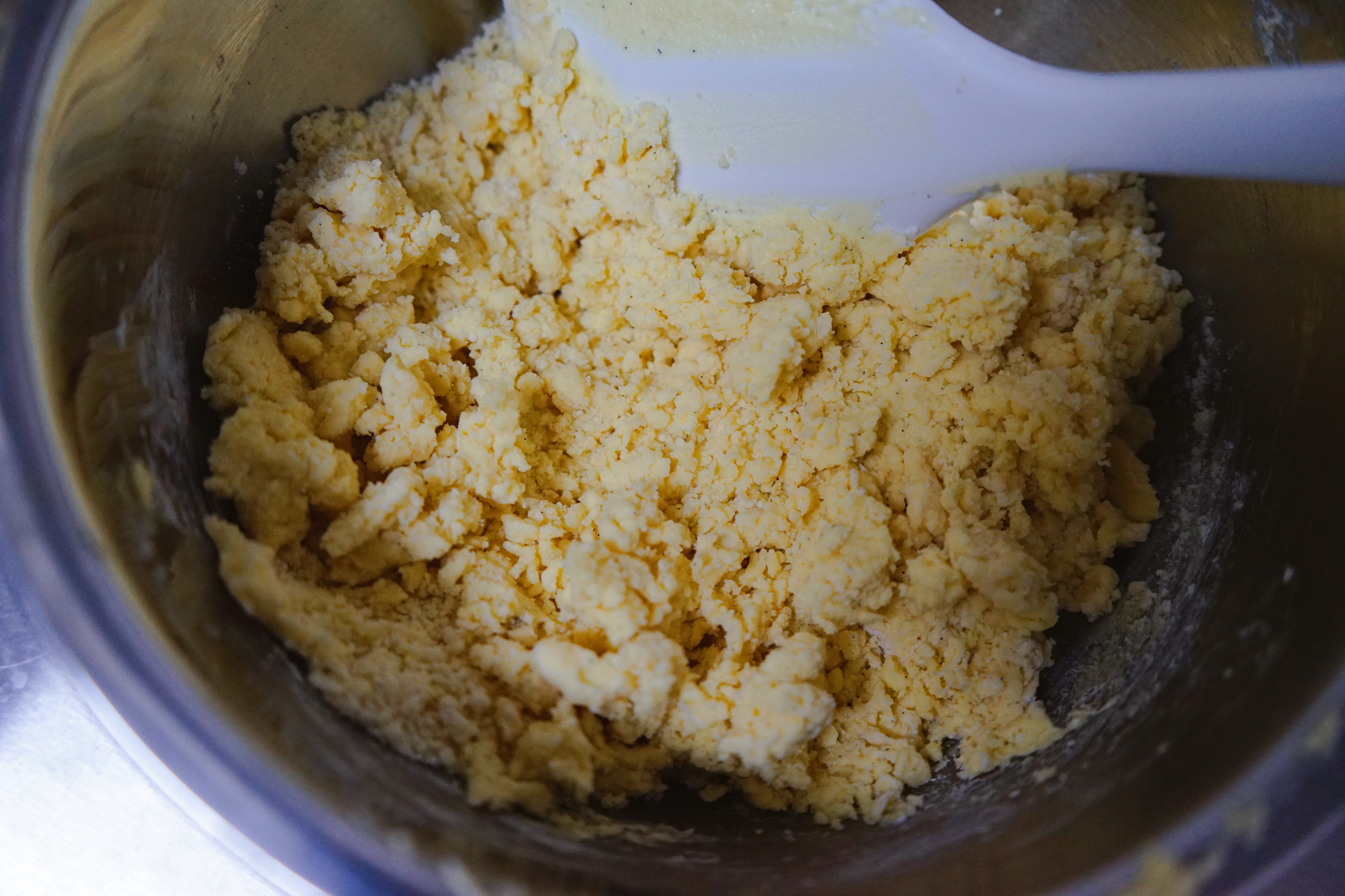 日式司康 酵母版 低糖 无泡打粉 免揉的做法 步骤2