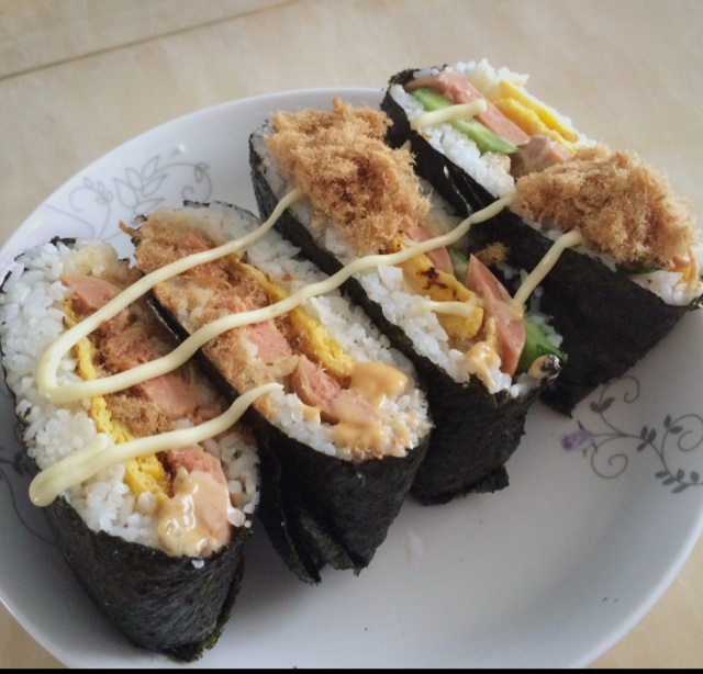 不用捏的饭团(おにぎらず)