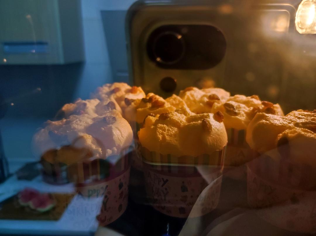 不塌不裂的纸杯戚风蛋糕