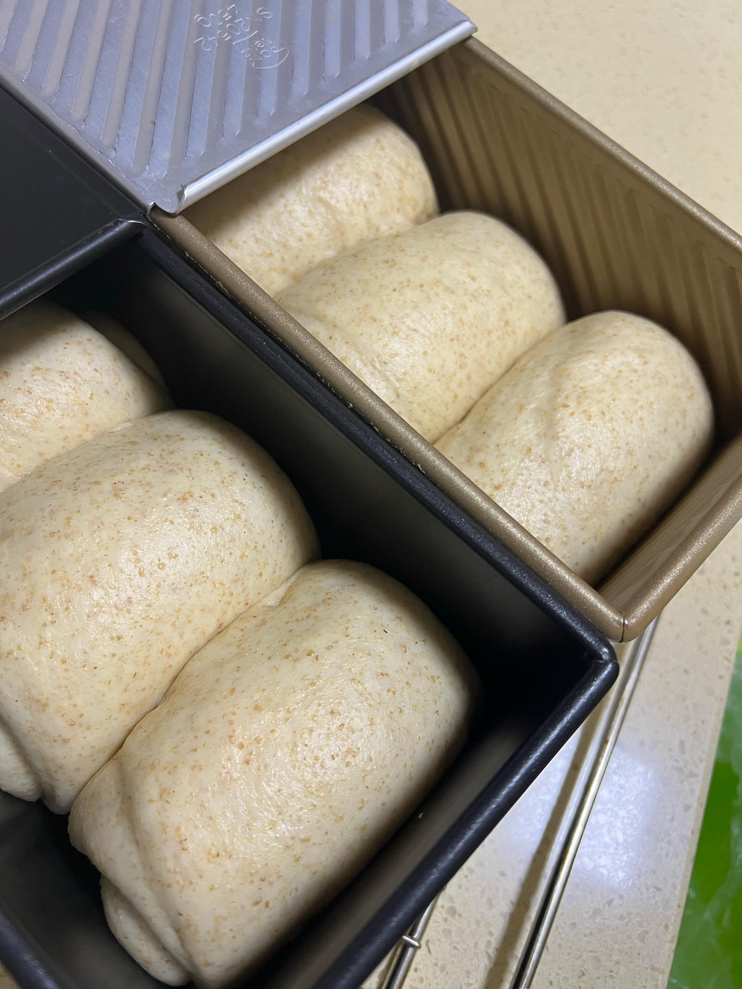 小美一发全麦吐司