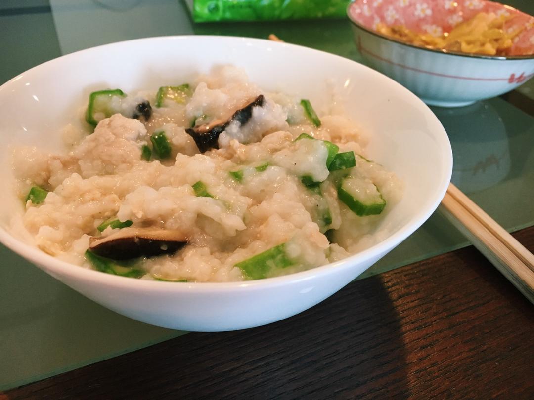 香菇鸡肉粥